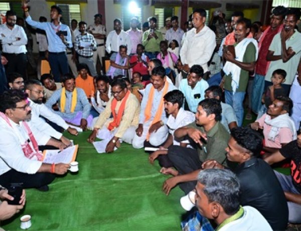 किसकोड़ो, जहां कभी लगती थी नक्सलियों की चौपाल, वहीं उप मुख्यमंत्री शर्मा ने लगाई जनचौपाल