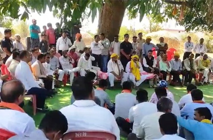 उप मुख्यमंत्री अरुण साव ने आम पेड़ के नीचे लगाई चौपाल