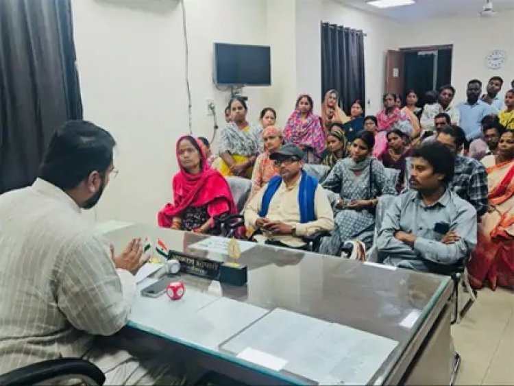 गैस पाइपलाइन बिछाने के दौरान टूटी पानी की लाइन, सप्लाई हुई प्रभावित