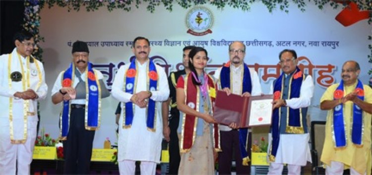नई पीढ़ी को डिजिटल एडिक्शन और पॉपकॉर्न स्टेटस से बाहर निकलने की आवश्यकता है - रमेन डेका