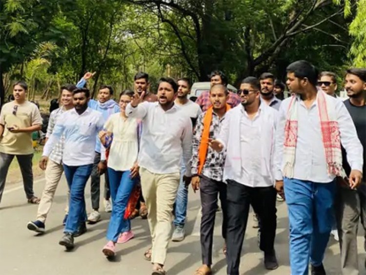 फीस वृद्धि पर भड़की ABVP, छात्रों के साथ अन्याय का आरोप