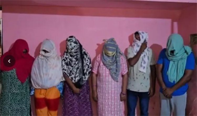 गुप्त सूचना पर छापा, सेक्स रैकेट पकड़ा गया