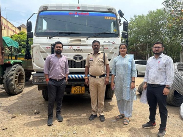 रेत के अवैध परिवहन मामले में हाईवा जब्त