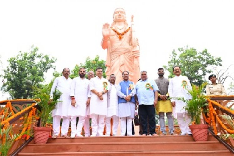 मातृशक्ति एवं प्रकृति के प्रति श्रद्धा का अनुपम संगम : मुख्यमंत्री विष्णु देव साय ने
