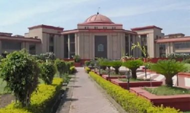 स्कूलों में मंत्रोच्चार पर HC बोला- ठोस प्रमाण लाएं