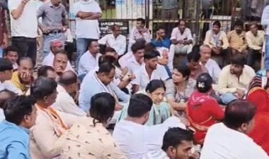रायपुर में नकटी के विस्थापितों का घेराव-प्रदर्शन