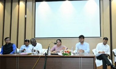 निर्माण कार्यों का हर 15 दिनों में करें निरीक्षण, नागरिक सुविधाओं के काम में न हो लापरवाही : शंगीता आर