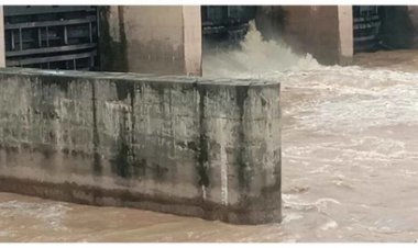 दर्री बांध से पानी छोड़ा, हसदेव उफान पर
