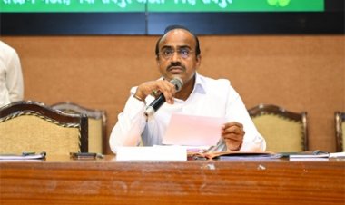 मानसून के दौरान उद्योगों द्वारा किए जा रहे वृक्षारोपण कार्यों की हुई समीक्षा