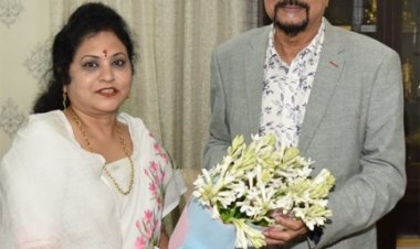 राज्यपाल डेका से महिला आयोग की अध्यक्ष ने भेंट की