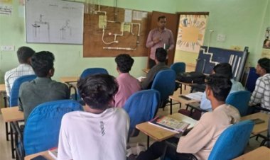 बस्तर में ग्रामीण पेयजल व्यवस्था की मजबूत कड़ी बने ‘नल जल मित्र’
