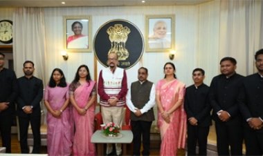 राज्यपाल से प्रशिक्षु डिप्टी कलेक्टरों ने की सौजन्य मुलाकात