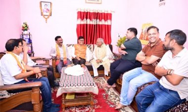 सेवा, सुशासन और जनकल्याण के 12 वर्ष पूर्ण होने पर विशेष जनसंपर्क अभियान के तहत वित्त मंत्री ओ.पी. चौधरी ने प्रबुद्ध नागरिकों से किया संवाद