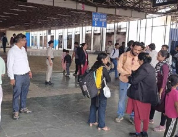 रेलवे का बड़ा अभियान, 245 यात्रियों पर एक्शन