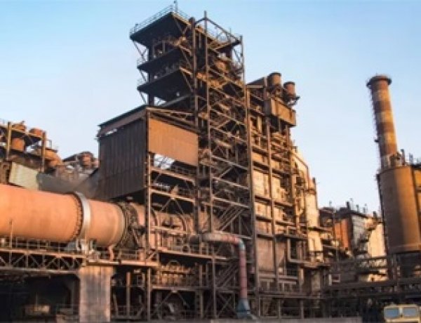 प्रकाश इंडस्ट्रीज में बड़ा हादसा, तीन घायल