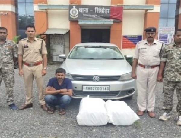 सीक्रेट चेंबर का खुलासा, बिहार का तस्कर दबोचा