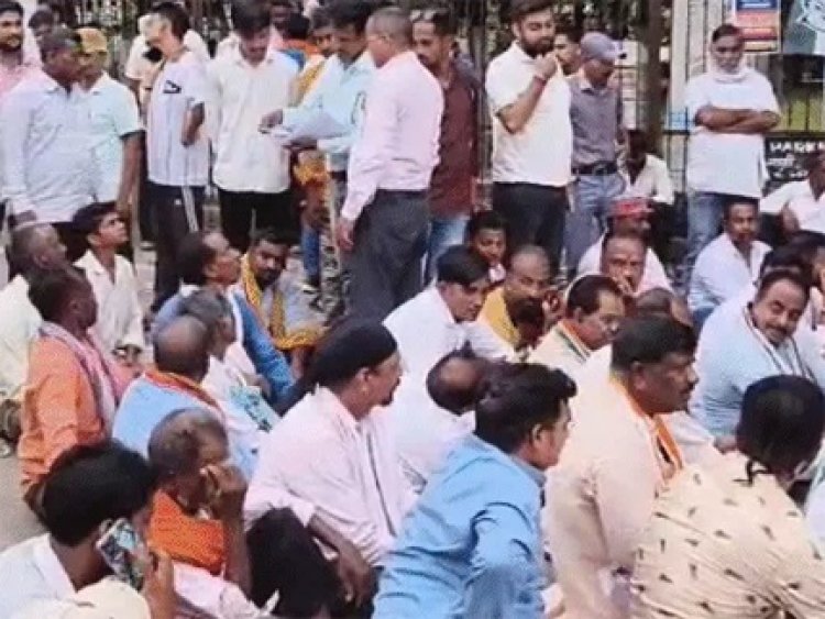 ग्रामीणों का धरना स्थगित, प्रशासन को 24 घंटे का अल्टीमेटम