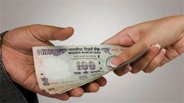 कोर्ट से कार छुड़ाने के एवज में रिश्वत मांगना पड़ा भारी