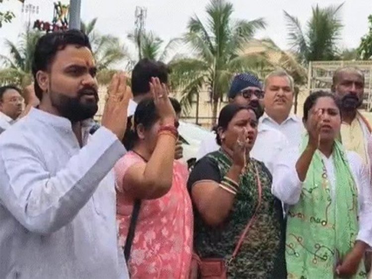 रामगोपाल गिरफ्तारी के विरोध में कांग्रेस का हल्लाबोल