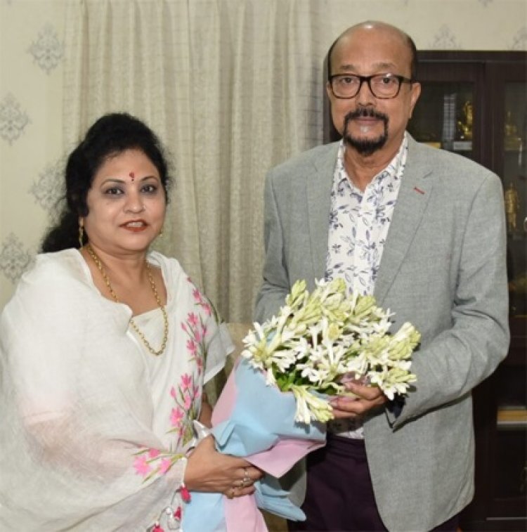 राज्यपाल डेका से महिला आयोग की अध्यक्ष ने भेंट की