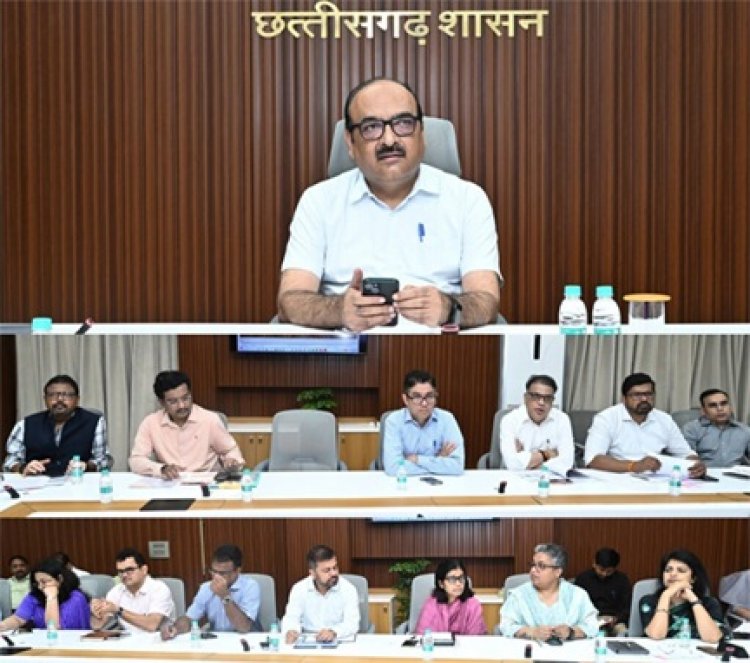 सचिवों के साथ मुख्य सचिव की बड़ी बैठक