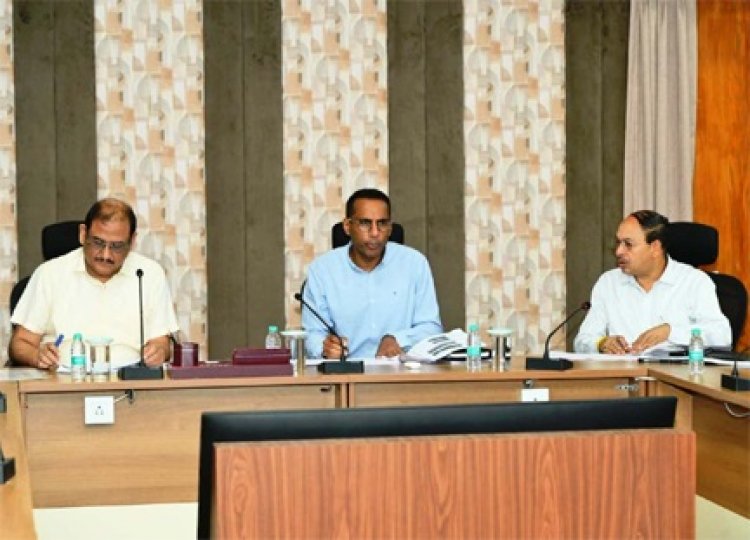 लोक निर्माण विभाग के सचिव ने जेलों में निर्माणाधीन कार्यों की प्रगति की समीक्षा की