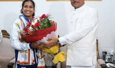 राष्ट्रमंडल खेलों की रजत पदक विजेता ज्ञानेश्वरी यादव का मुख्यमंत्री निवास में भव्य स्वागत
