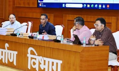 लोक निर्माण विभाग के सचिव ने सड़क एवं भवन निर्माण कार्यों की प्रगति की समीक्षा की