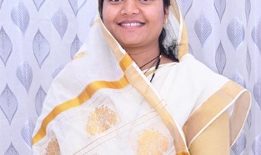 बिश्रामपुर में दिल्ली जाने वाली ट्रेन के ठहराव के लिए मंत्री  लक्ष्मी राजवाड़े ने रेलवे अधिकारियों से की चर्चा