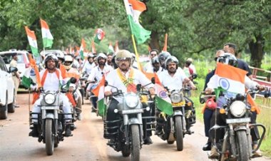 तिरंगा यात्रा के दूसरे दिवस माँ दंतेश्वरी की पूजा-अर्चना कर उप मुख्यमंत्री एवं वन मंत्री ने किया यात्रा का शुभारंभ