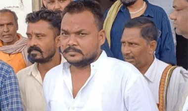रायपुर में कांग्रेस पार्षद पर FIR, सियासी हलचल तेज
