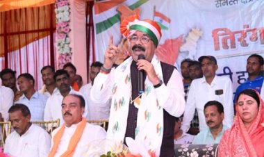 उप मुख्यमंत्री अरुण साव ने स्वतंत्रता सेनानियों को किया नमन, तिरंगा यात्रा में विकसित और आत्मनिर्भर भारत बनाने का संकल्प