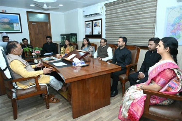 कर्तव्यनिष्ठ होकर जनसेवा एवं सुशासन के लिए जमीनी स्तर पर करें बेहतर कार्य: मुख्यमंत्री विष्णु देव साय