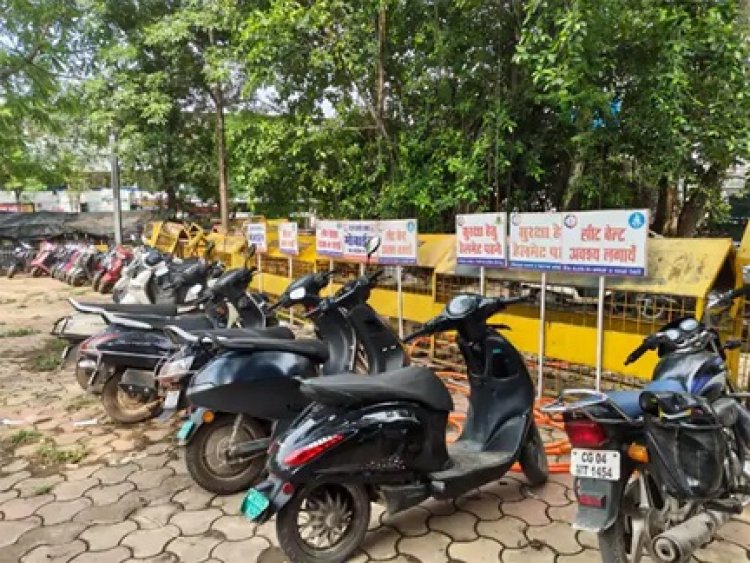 स्कूल में वाहन लाने वाले नाबालिगों पर शिकंजा, 59 गाड़ियां जब्त