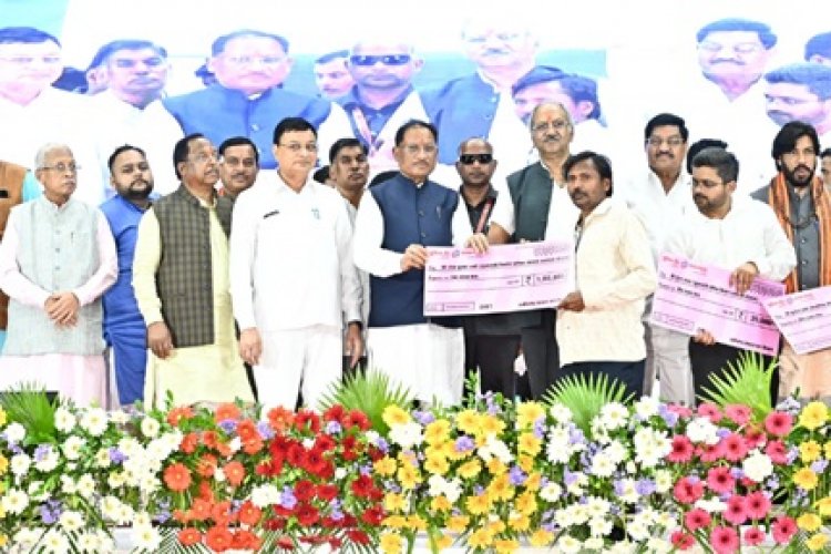 ढाई साल की उपलब्धियाँ- छत्तीसगढ़ का श्रमिक कल्याण के क्षेत्र में नई पहचान