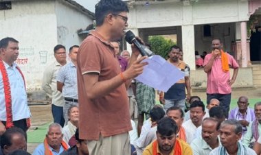 ग्राम सकरबोगा में वित्त मंत्री ओ.पी. चौधरी ने ग्रामीणों से किया आत्मीय संवाद