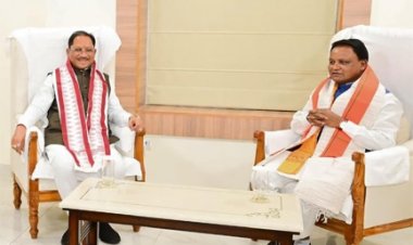 मुख्यमंत्री विष्णु देव साय ने ओडिशा के मुख्यमंत्री मोहन चरण माझी से की सौजन्य भेंट