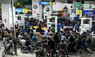 पाकिस्तान में ₹1000 लीटर पेट्रोल की चेतावनी