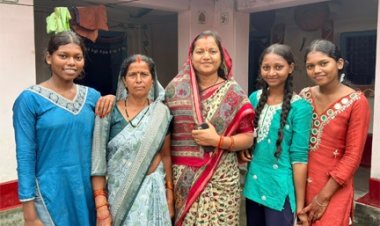 मंत्री लक्ष्मी राजवाड़े पहुंचीं ग्राम कुंजनगर, महिलाओं से किया आत्मीय संवाद