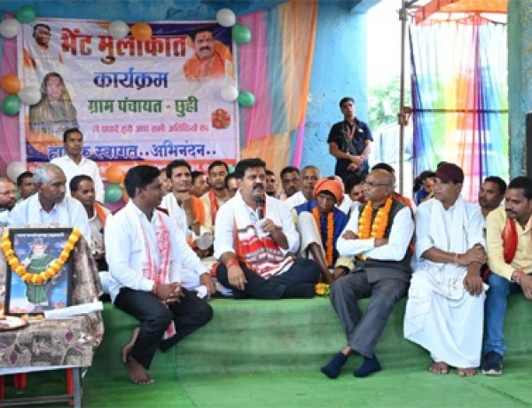ग्राम छुई में ग्रामीणों के बीच पहुंचे उप मुख्यमंत्री  विजय शर्मा, सुनी समस्याएं और विकास की मांगों पर की घोषणाएं