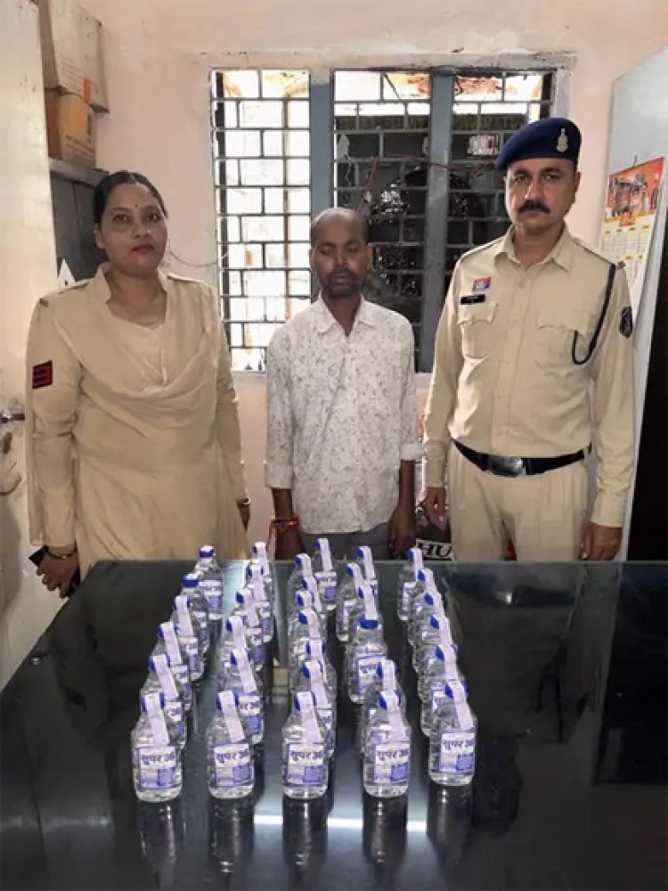 त्योहारों से पहले एक्शन मोड में पुलिस, 8 पर कार्रवाई