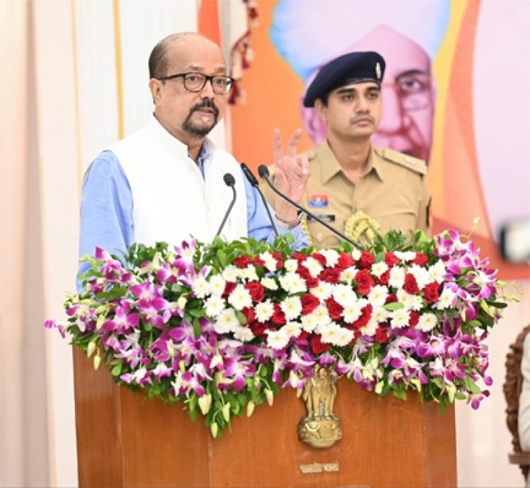 I के युग में शिक्षक बनें विद्यार्थियों के मार्गदर्शक, तकनीक के विवेकपूर्ण उपयोग की दें सीख : राज्यपाल डेका