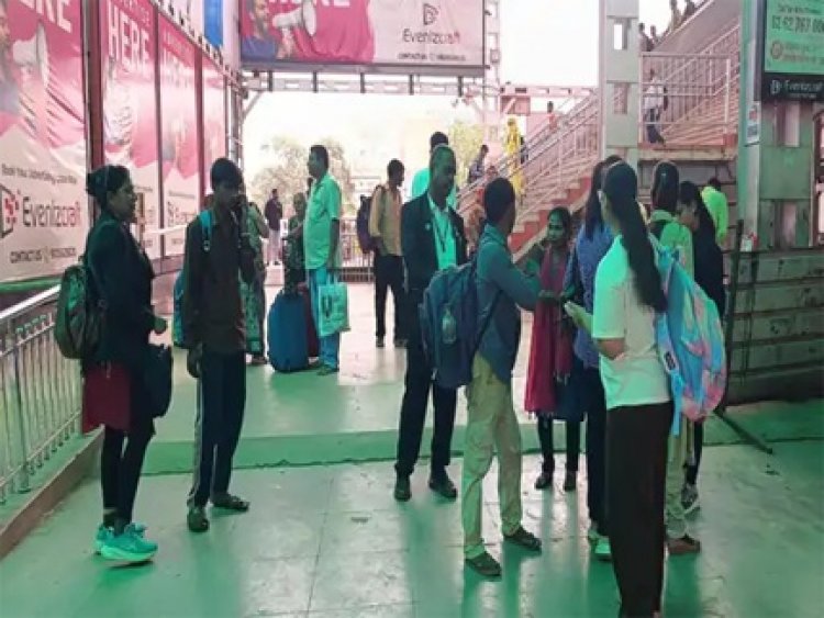 543 यात्रियों से वसूला 3.81 लाख जुर्माना
