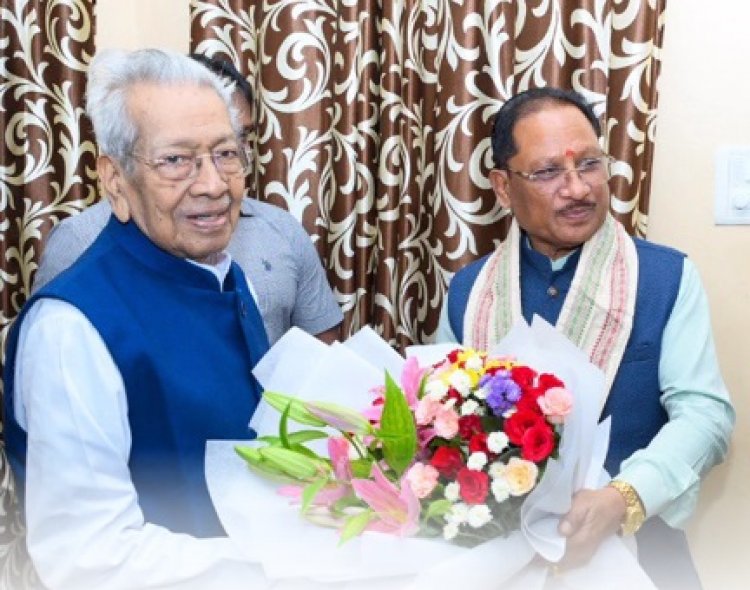 मुख्यमंत्री विष्णु देव साय ने छत्तीसगढ़ के पूर्व राज्यपाल विश्वभूषण हरिचंदन से की सौजन्य भेंट