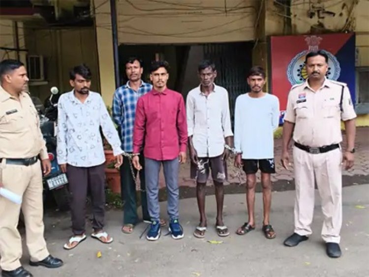 रायपुर में पुलिस की बड़ी कार्रवाई, 12 लोगों पर शिकंजा