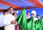 केंद्रीय रेल मंत्री अश्विनी वैष्णव और मुख्यमंत्री विष्णु देव साय  ने रावघाट - रायपुर एवं रायपुर - कुरूद यात्री रेल सेवाओं को दिखाई हरी झंडी