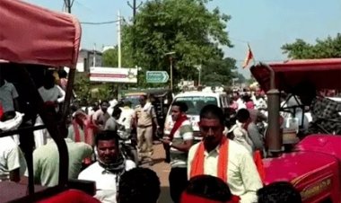 कवर्धा में सड़कों पर उतरे किसान, ट्रैक्टरों से जाम