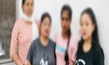 ग्राहक बनकर पहुंची पुलिस, स्पा सेंटर में छापा