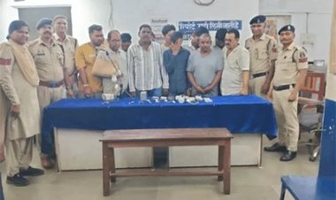 जुआरियों पर पुलिस का शिकंजा, 14.53 लाख का सामान जब्त