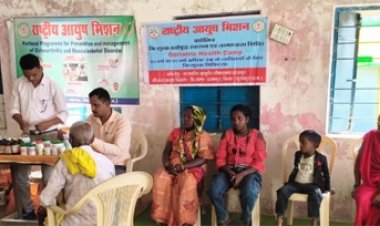 सेवा संकल्प अभियान से ग्रामीण अंचलों तक पहुंच रही आयुष चिकित्सा